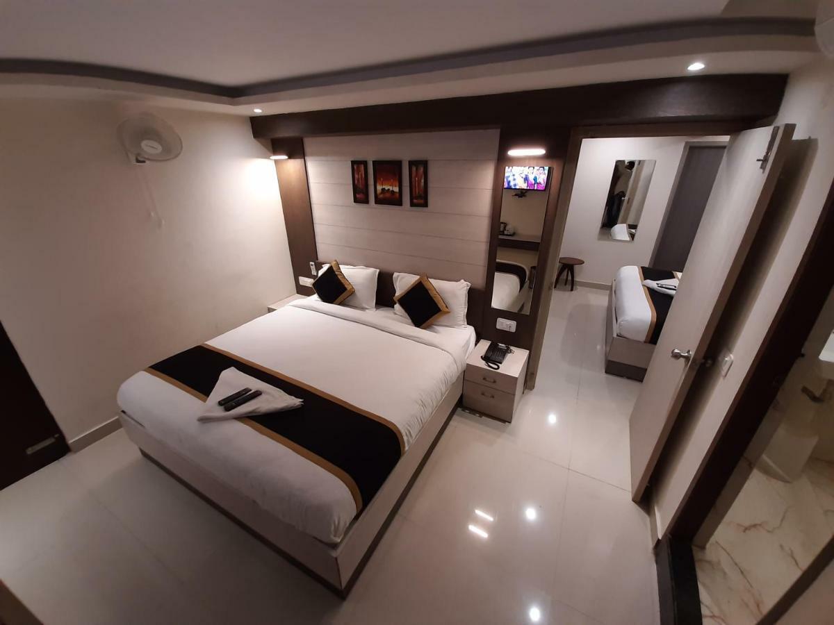 Liza Regency Hotel