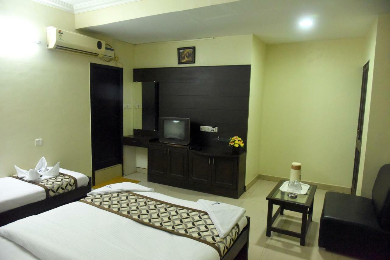 Lodge Samudra Residency