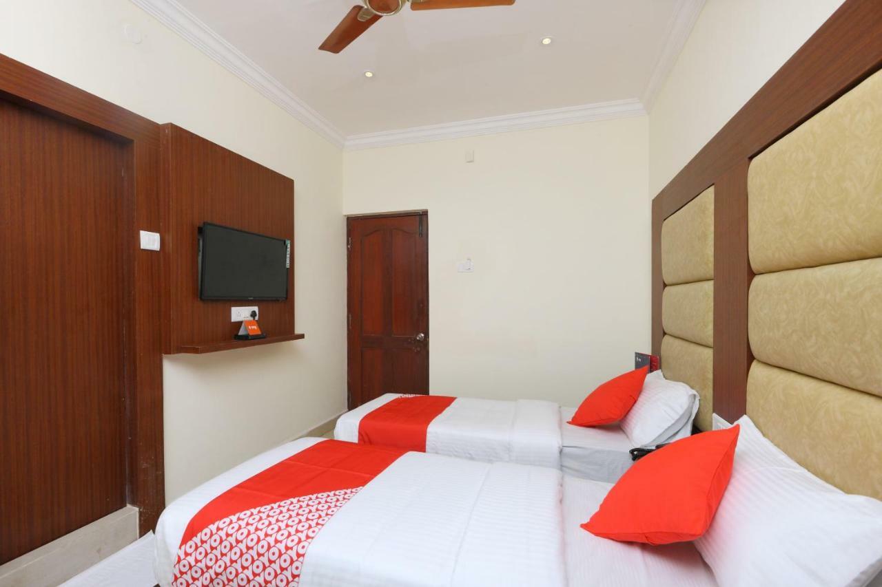 Oyo 13230 Ark Residency Hotel 3*