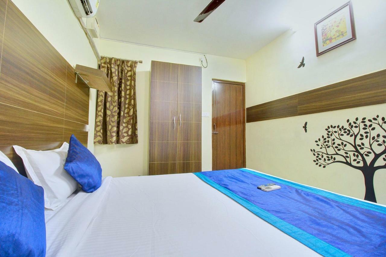 Hotel Oyo 4494 Amrita 3*