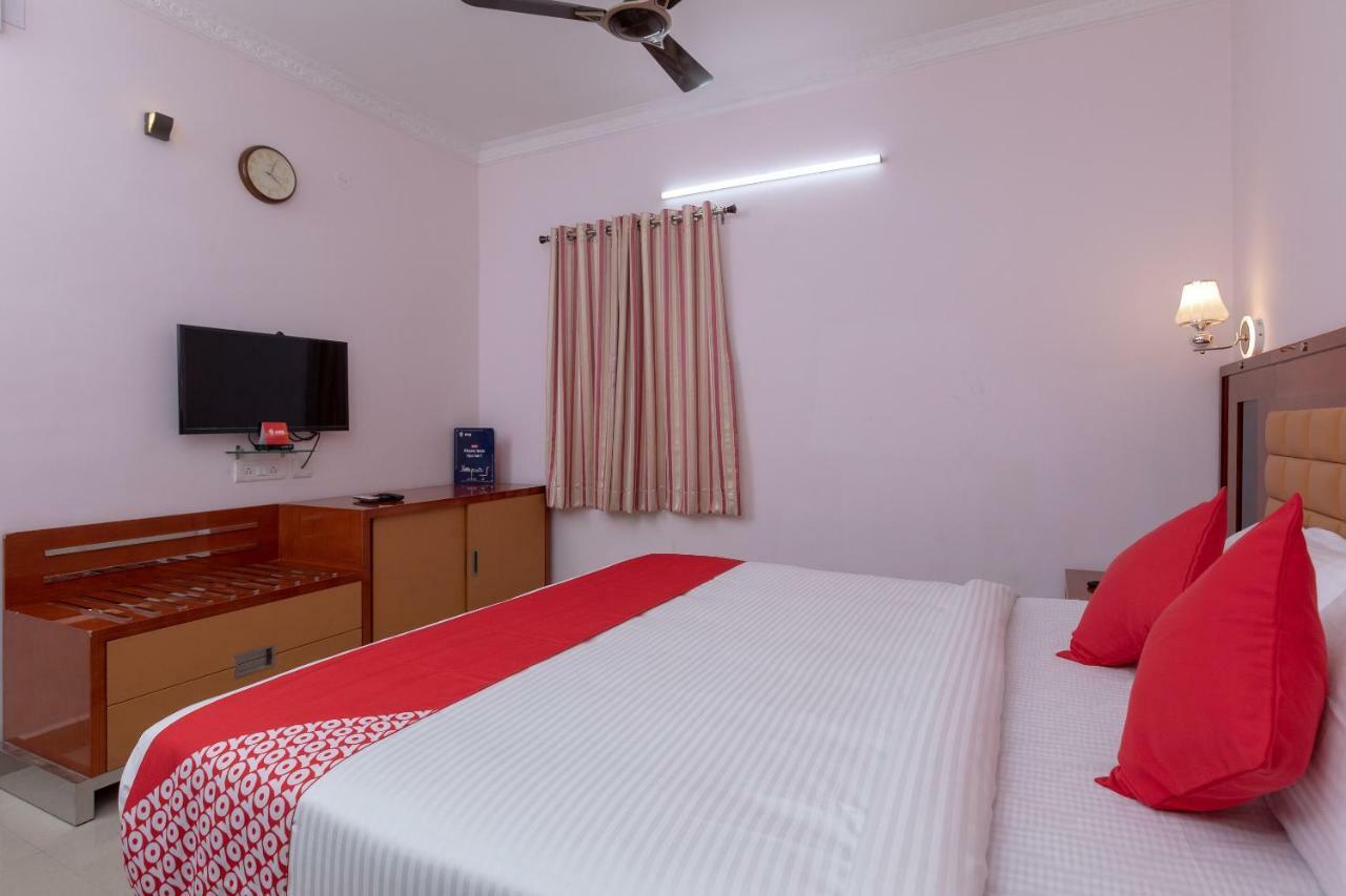 Hotel Oyo 17224 Swarnam Residency Chennai