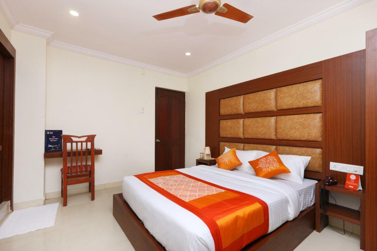 Oyo 13230 Ark Residency Hotel