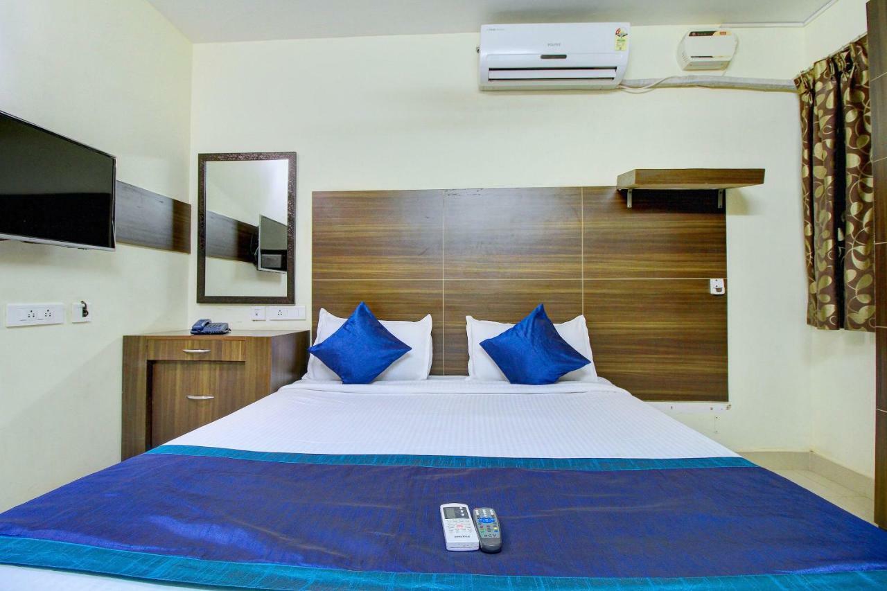 Hotel Oyo 4494 Amrita Chennai