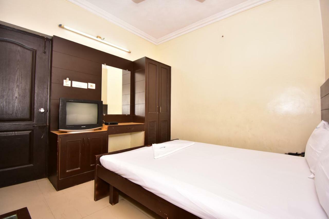Lodge Samudra Residency *