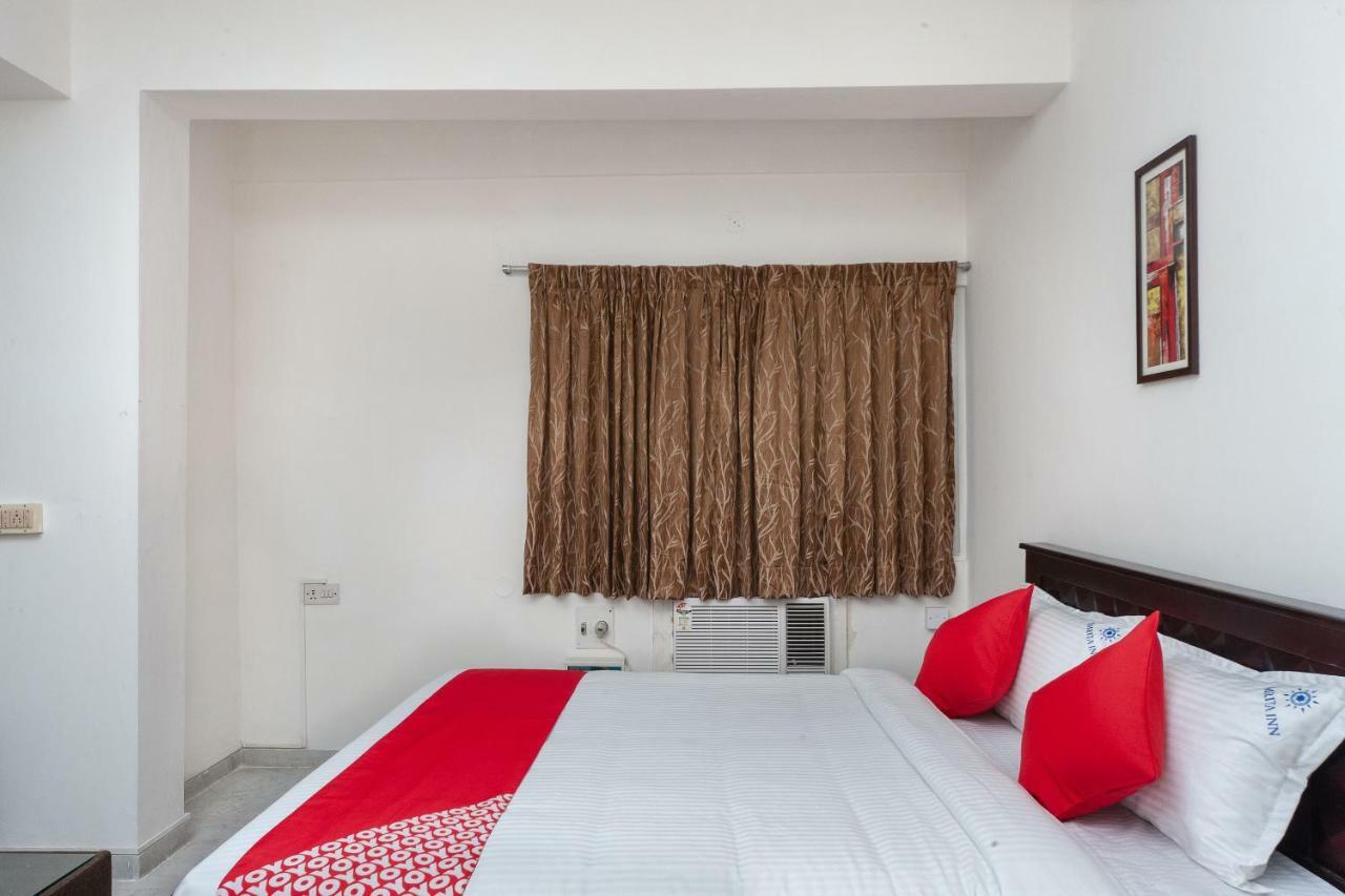 Hotel Oyo 24168 Amrita 3*