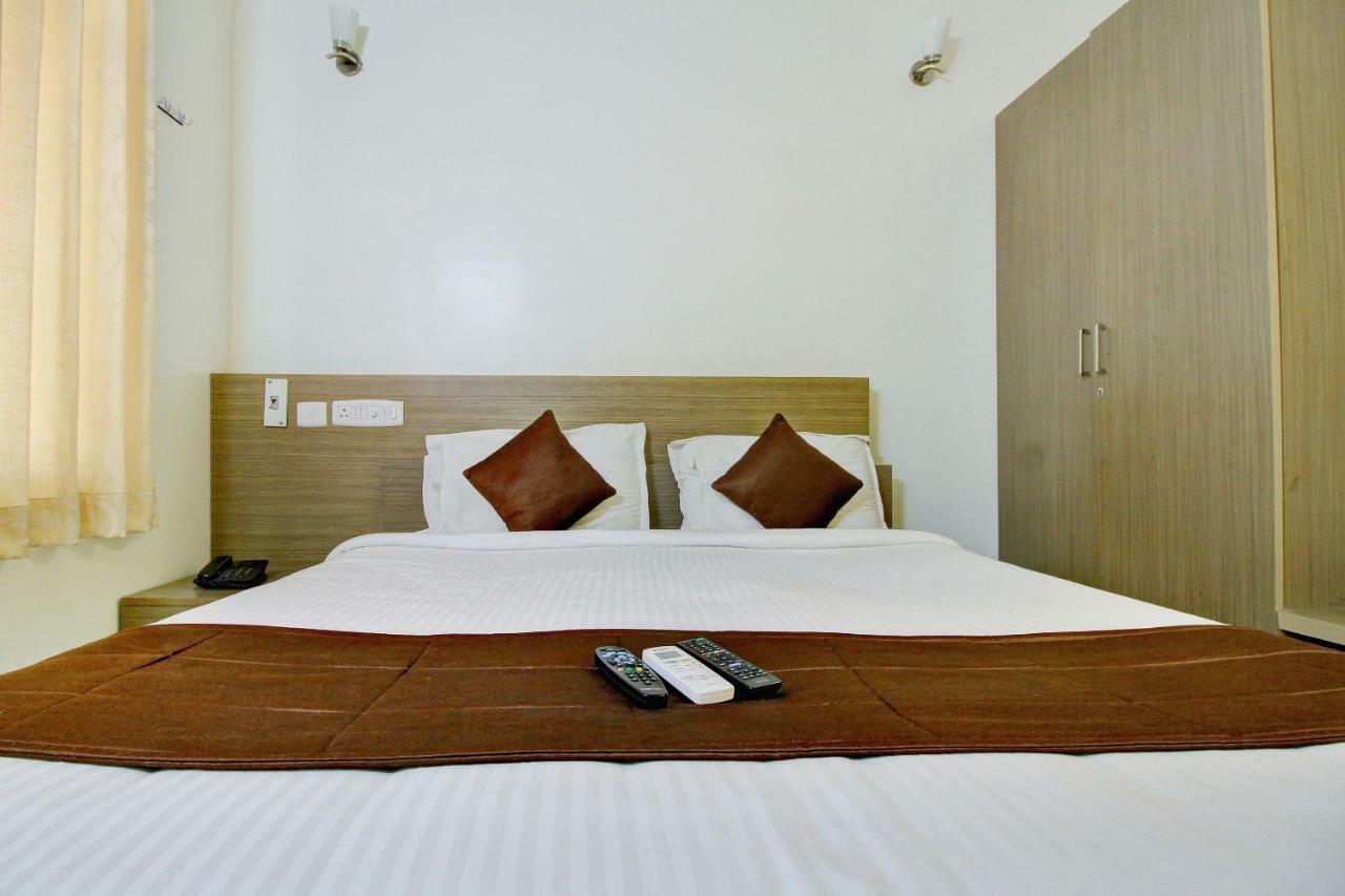 Hotel Oyo 3547 Raj Guru Residency 3*