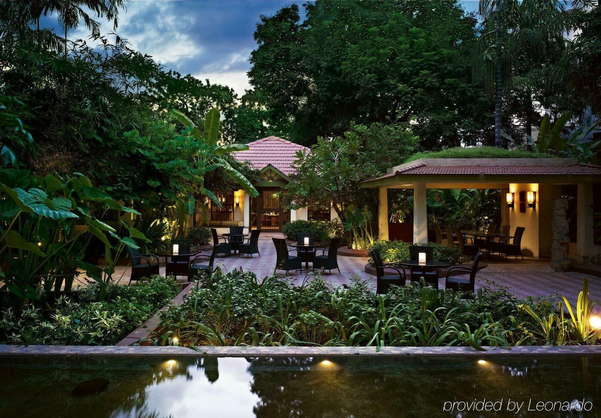 Taj Connemara, Hotel 5*