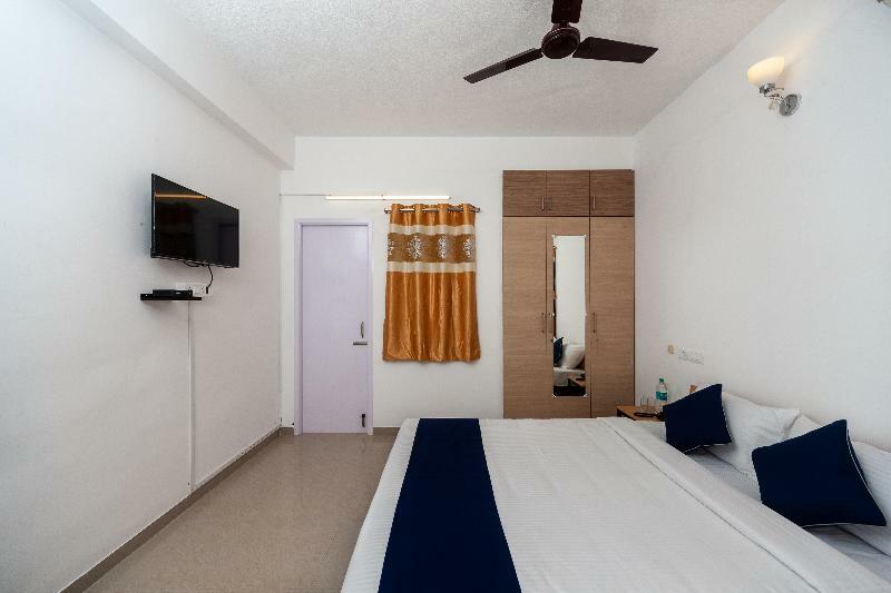 Hotel Silverkey Executive Stays 26881 Srm University 3*