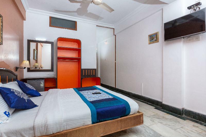 Oyo 5377 Raaj Bhaavan 2*