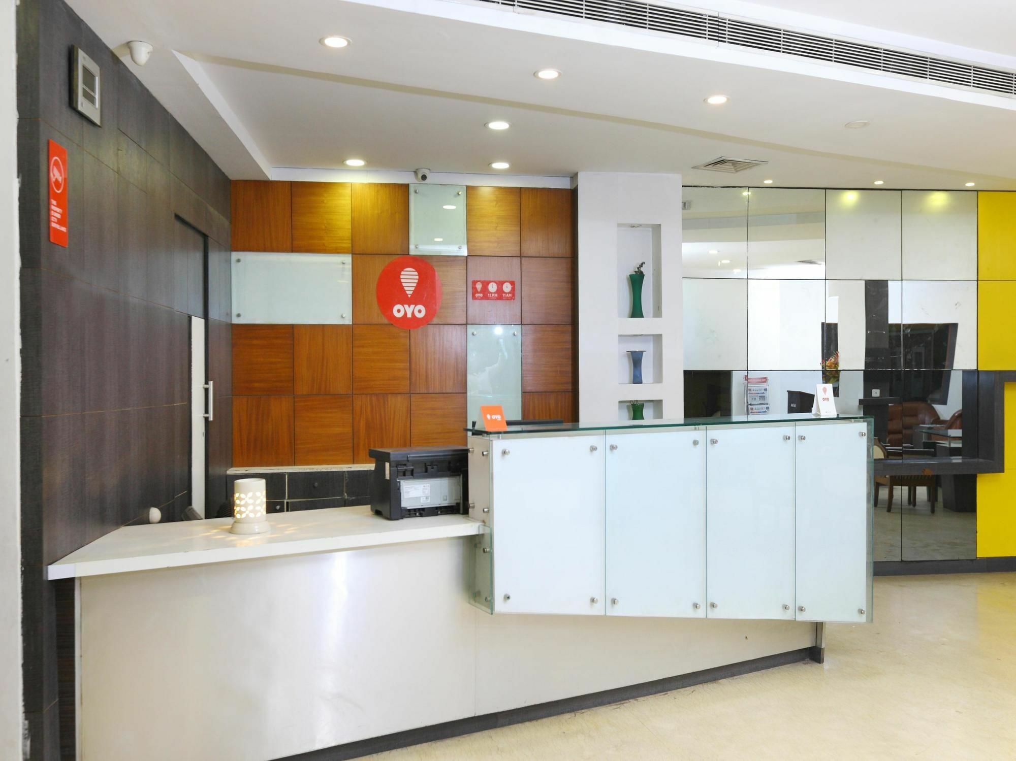 Oyo 15675 Nachiappa Park Hotel 3*
