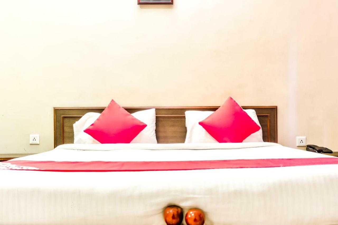 Oyo 8062 Raj Residency Chrompet Homestay Chennai