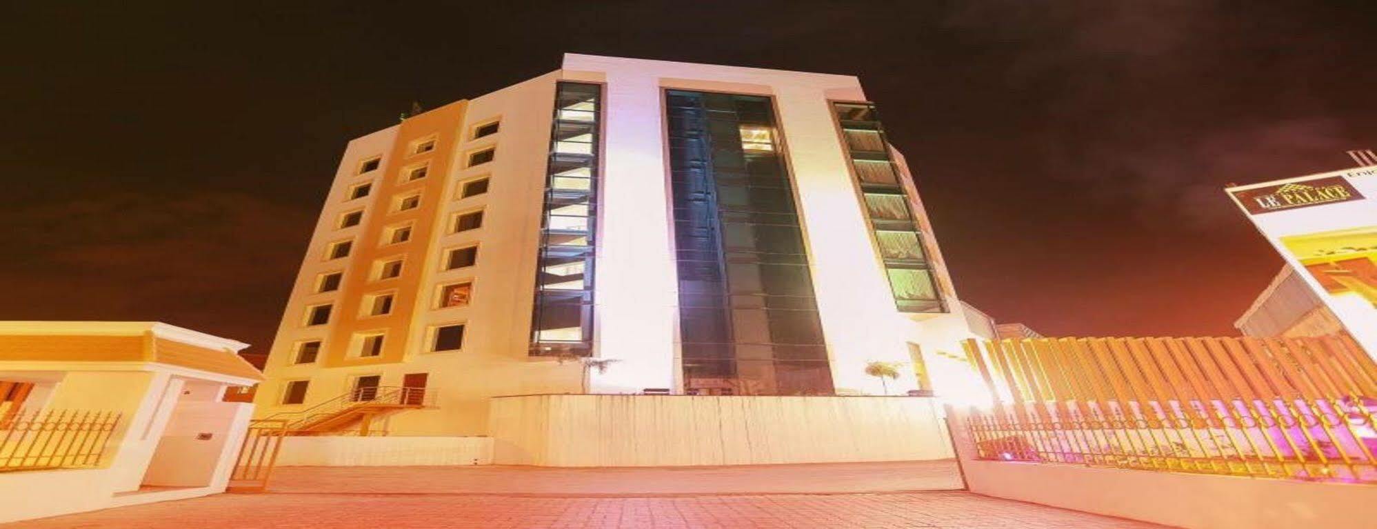 Le Palace Hotel 3*