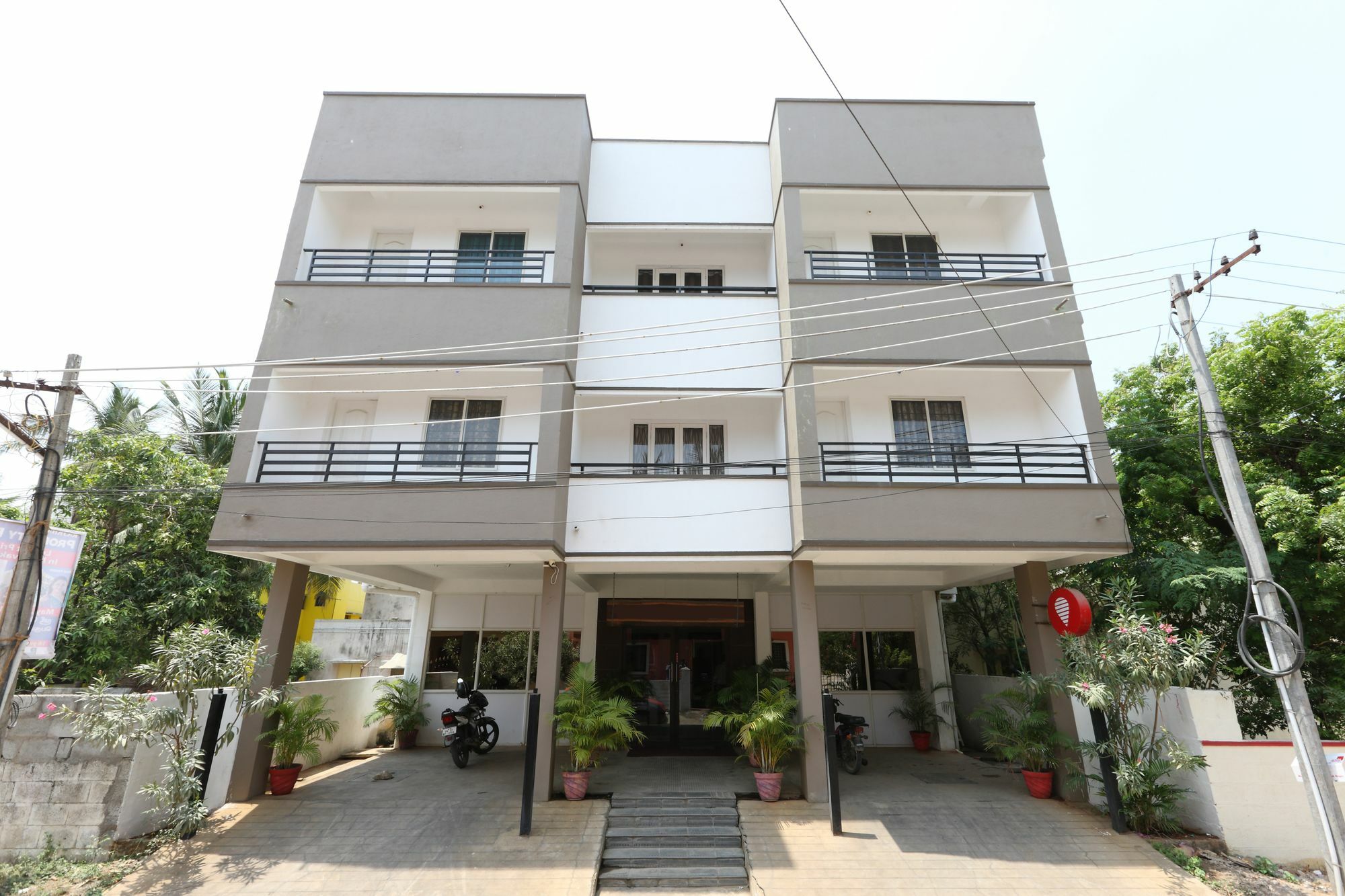 Hotel O The Mangrove Wood Residency