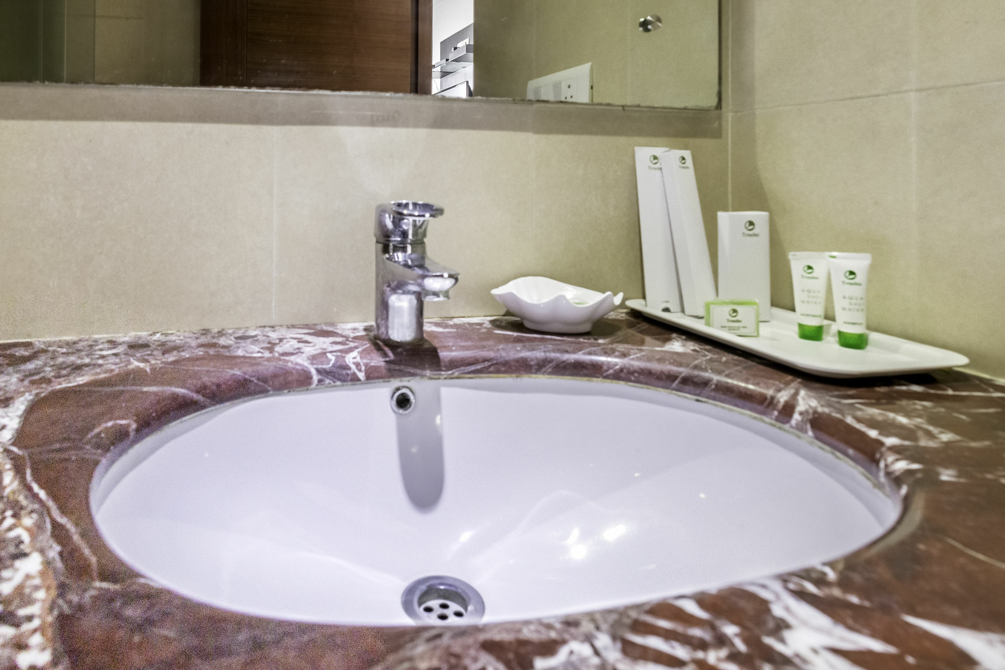 Treebo Trend J's Five Two Boutique Hotel Chennai