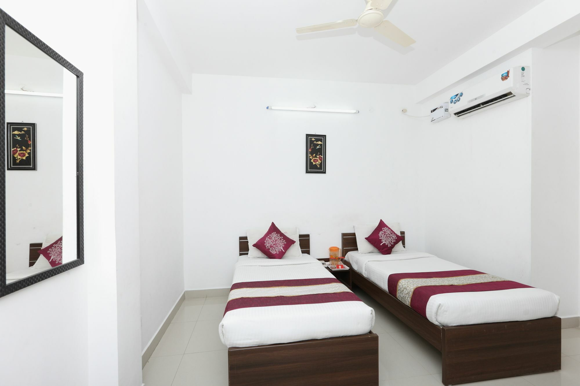 Hotel O The Mangrove Wood Residency