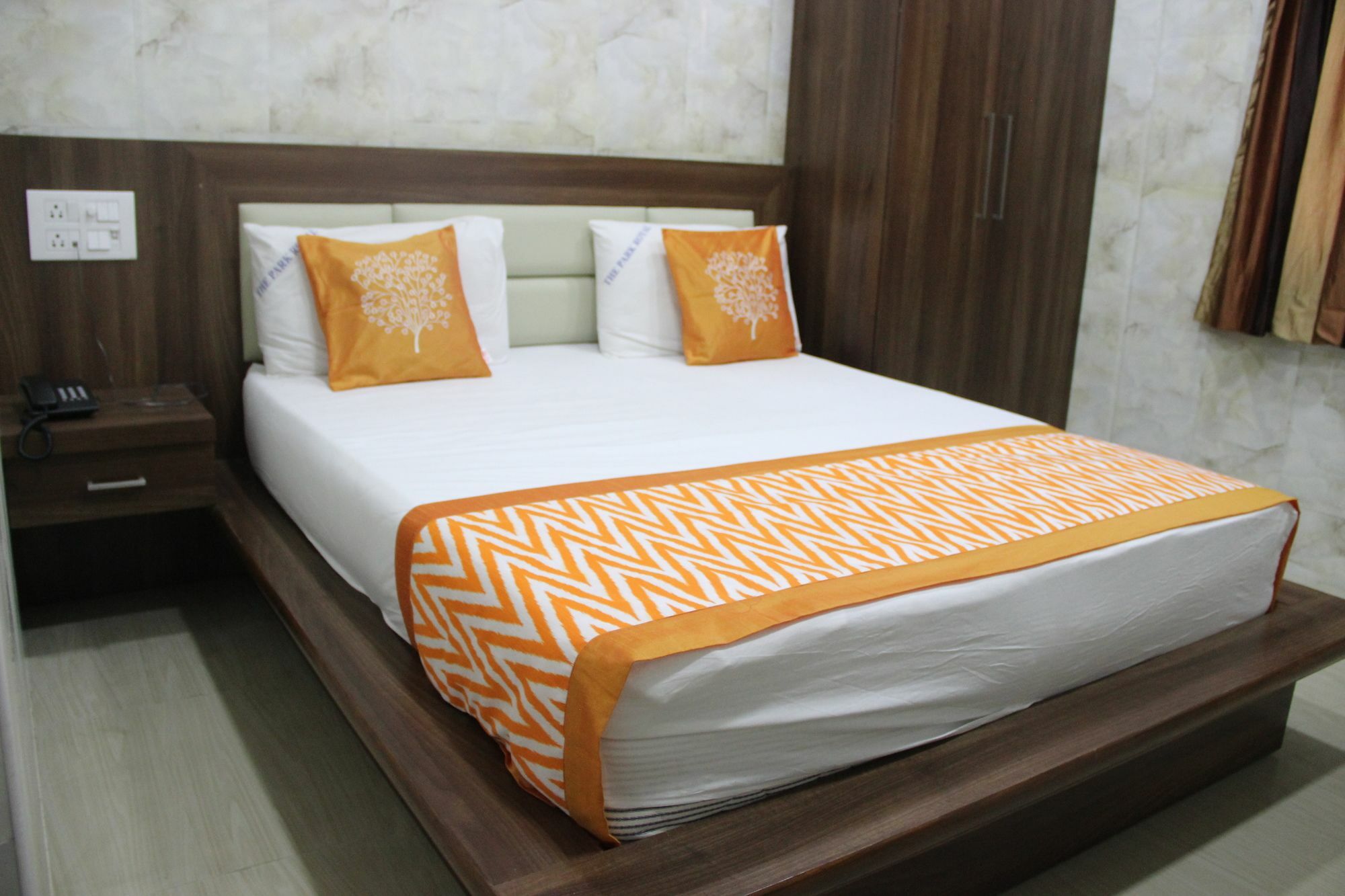 Oyo 4593 The Park Royal 2* Chennai