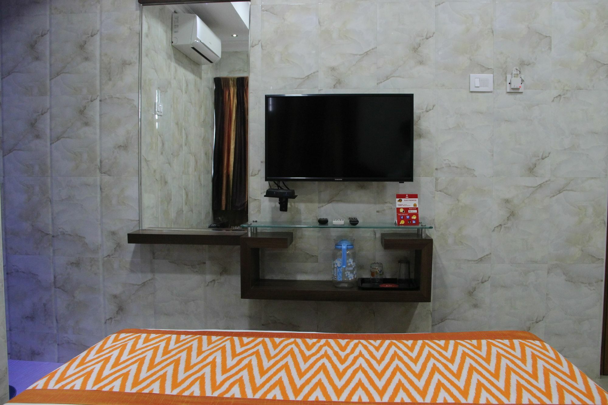 Oyo 4593 The Park Royal Chennai