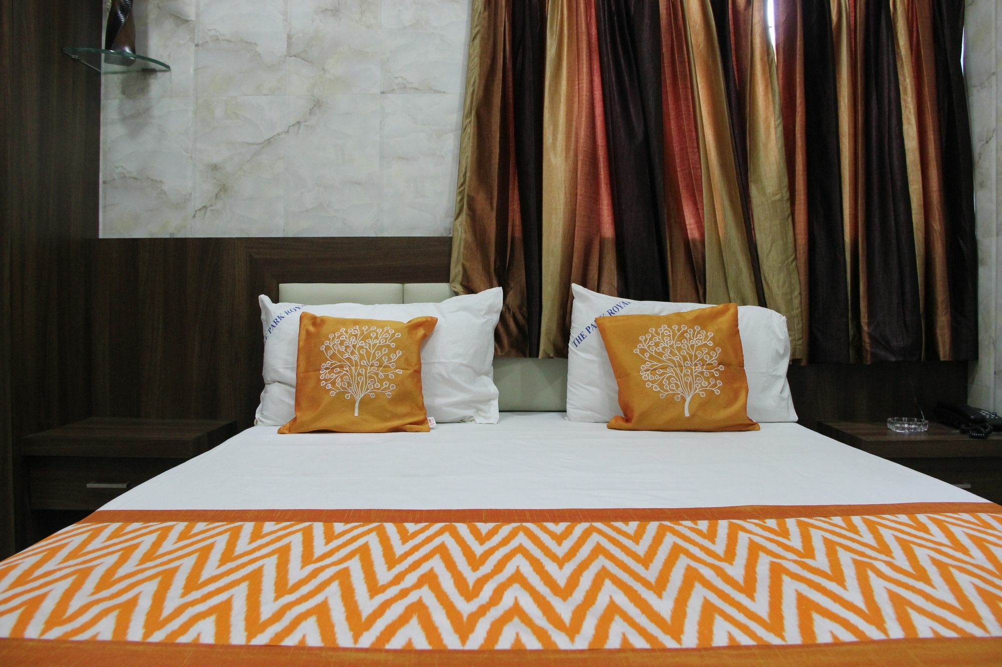 Oyo 4593 The Park Royal Hotel Chennai