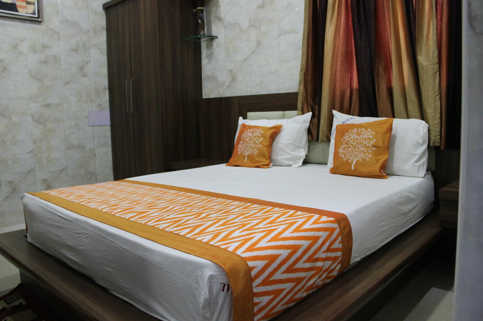 Oyo 4593 The Park Royal 2* Chennai