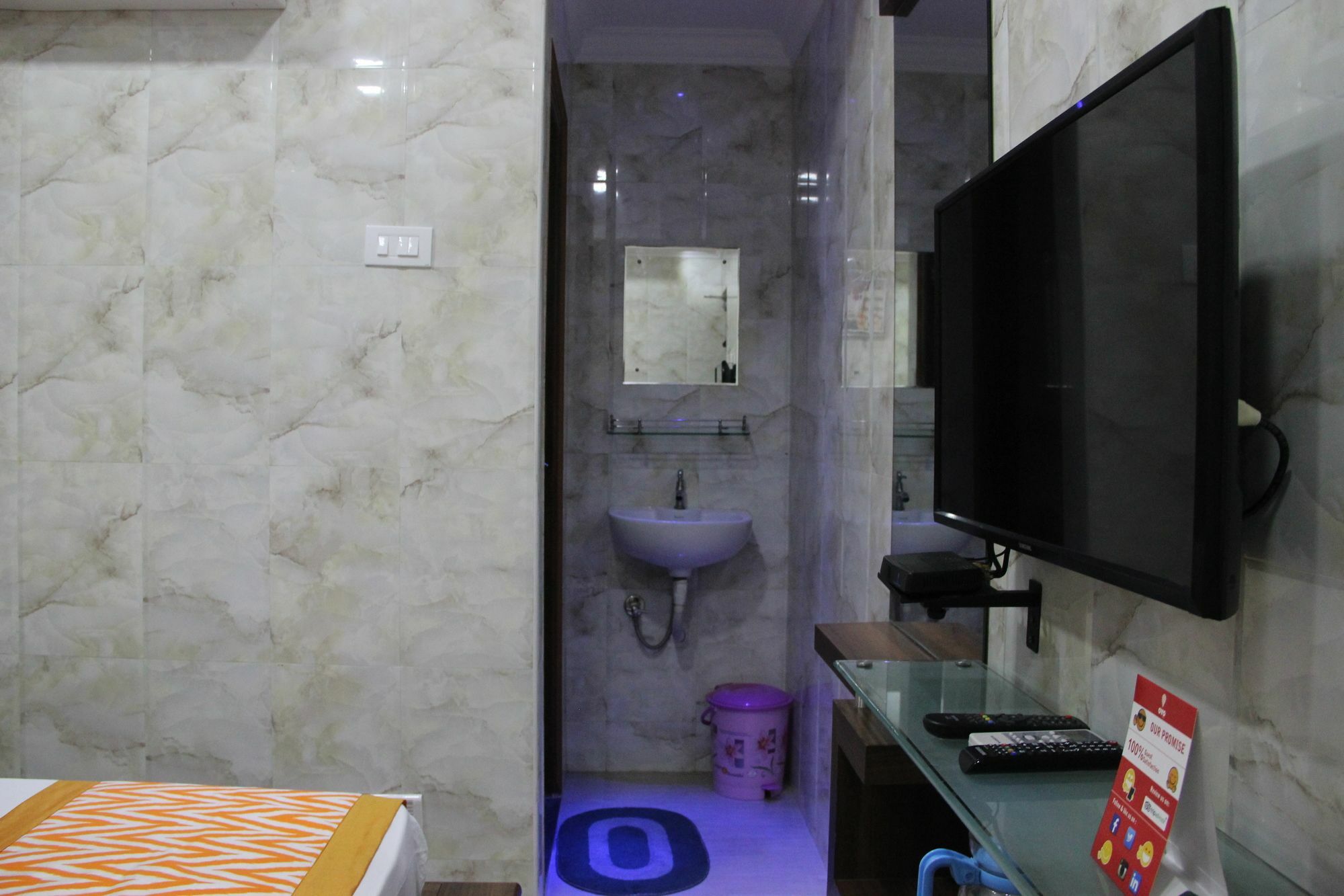 Oyo 4593 The Park Royal Chennai