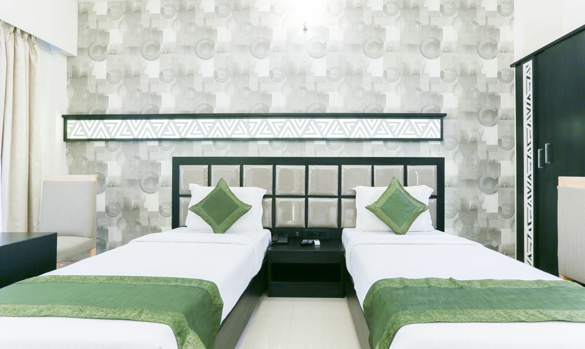 Treebo Emirates Residency 3*