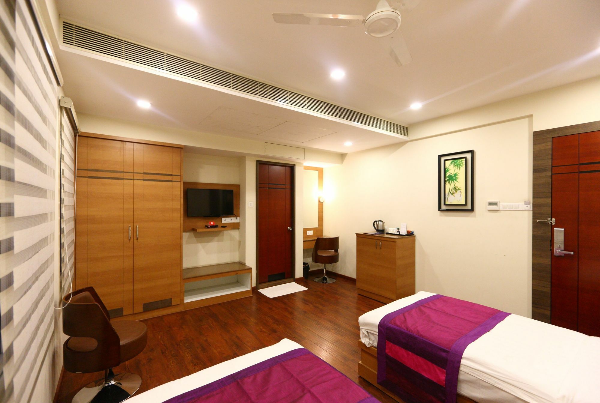 Hotel Fabhotel Prime Adore Residency 2*