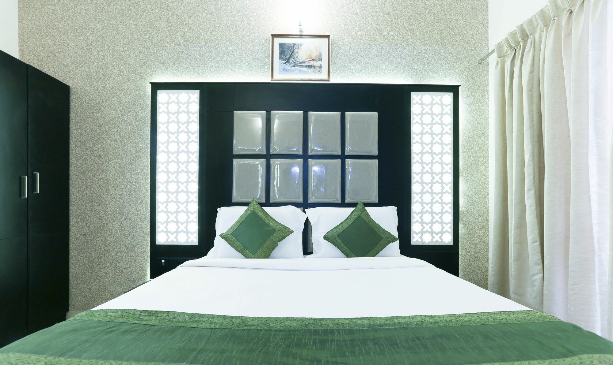 Treebo Emirates Residency Hotel 3*