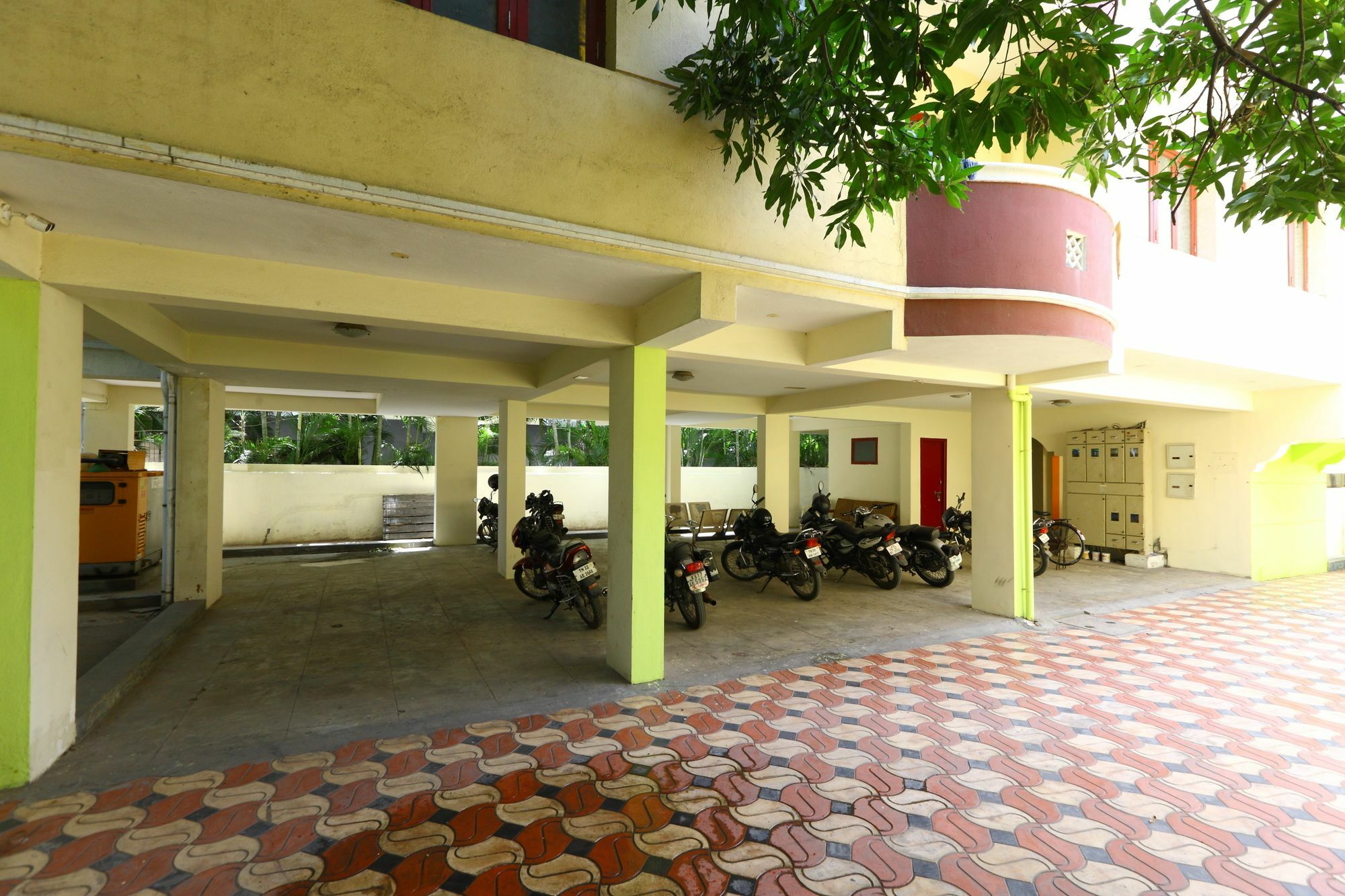 Oyo 2559 Rich Residency