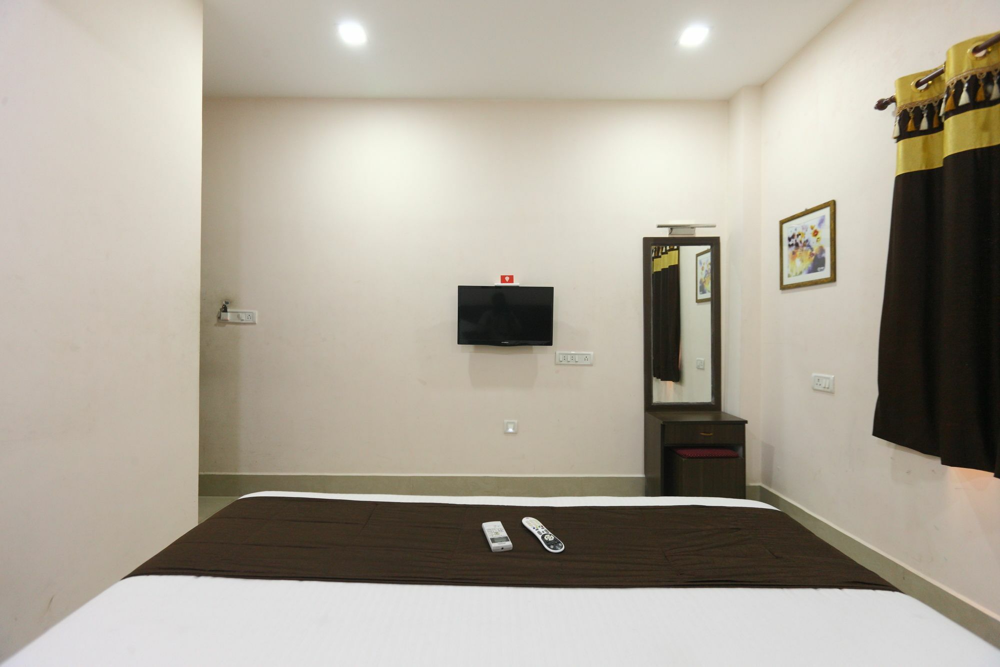 O Raaj Residency 2*