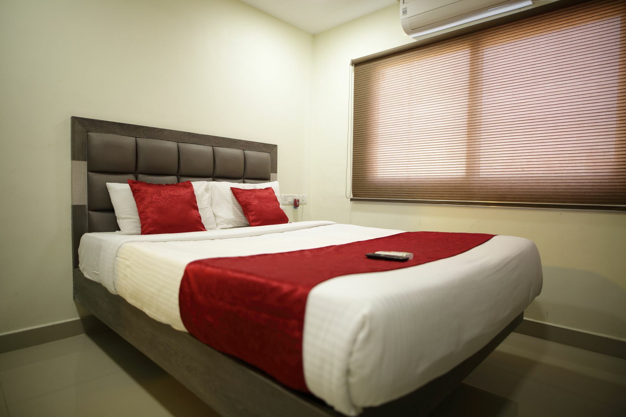 Venture Park, Omr, Thoraipakkam, Chennai 3*