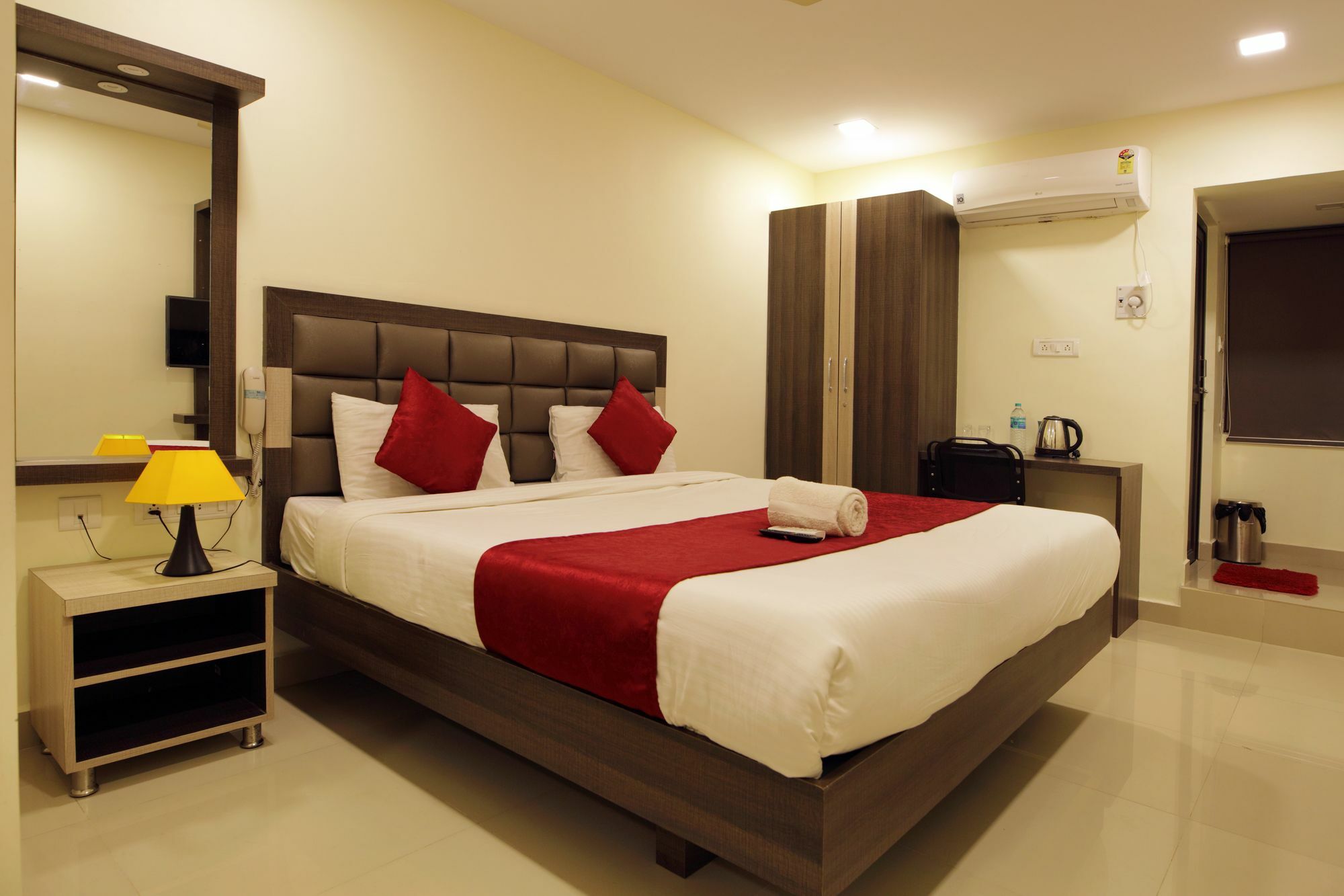 Venture Park, Omr, Thoraipakkam, Chennai 3*