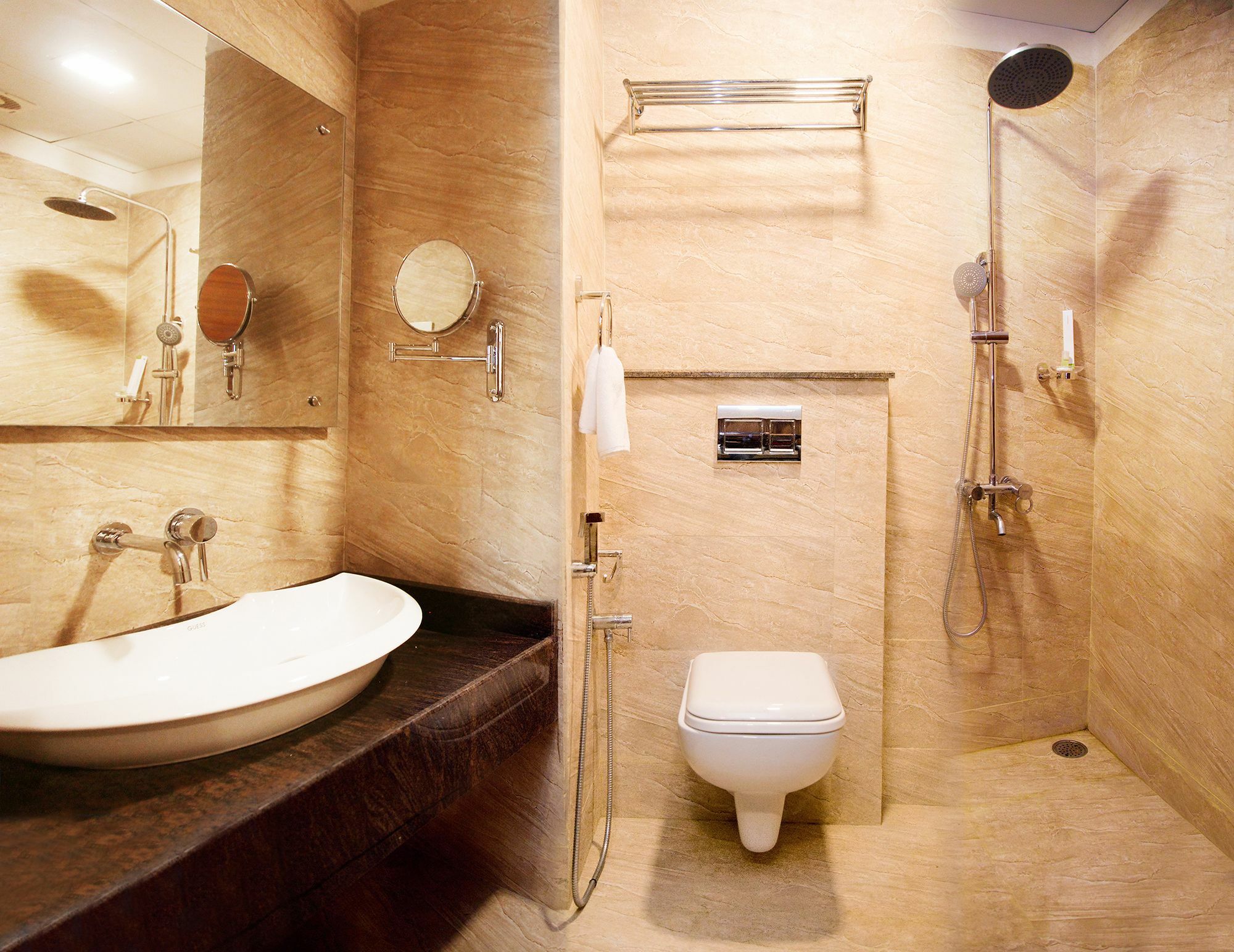 Hotel Raahat 3*