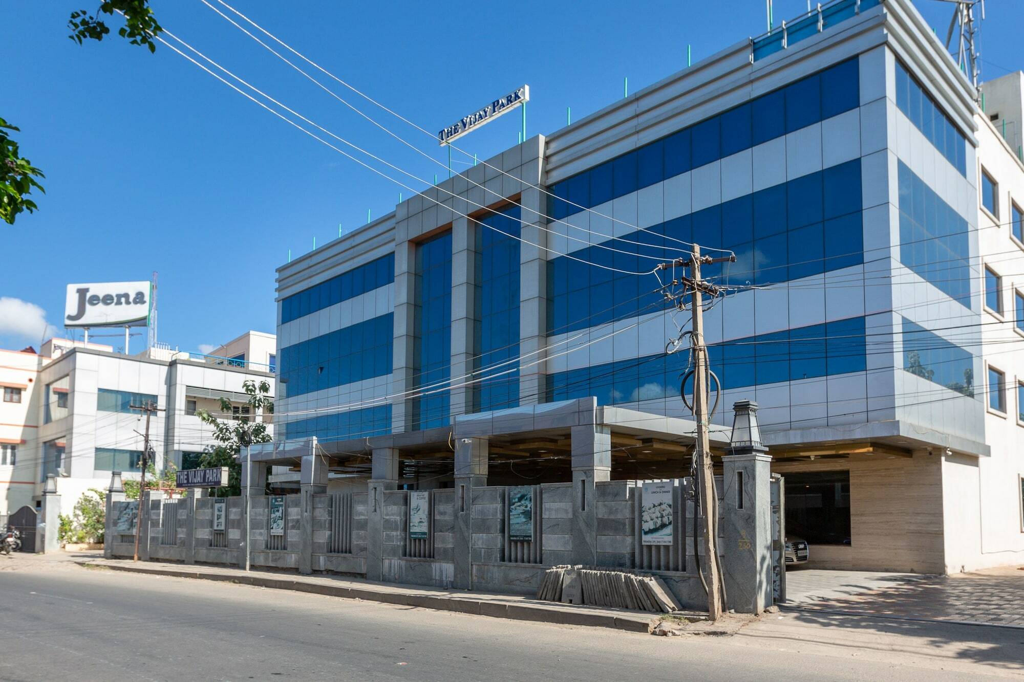 Hotel The Vijay Park - Airport