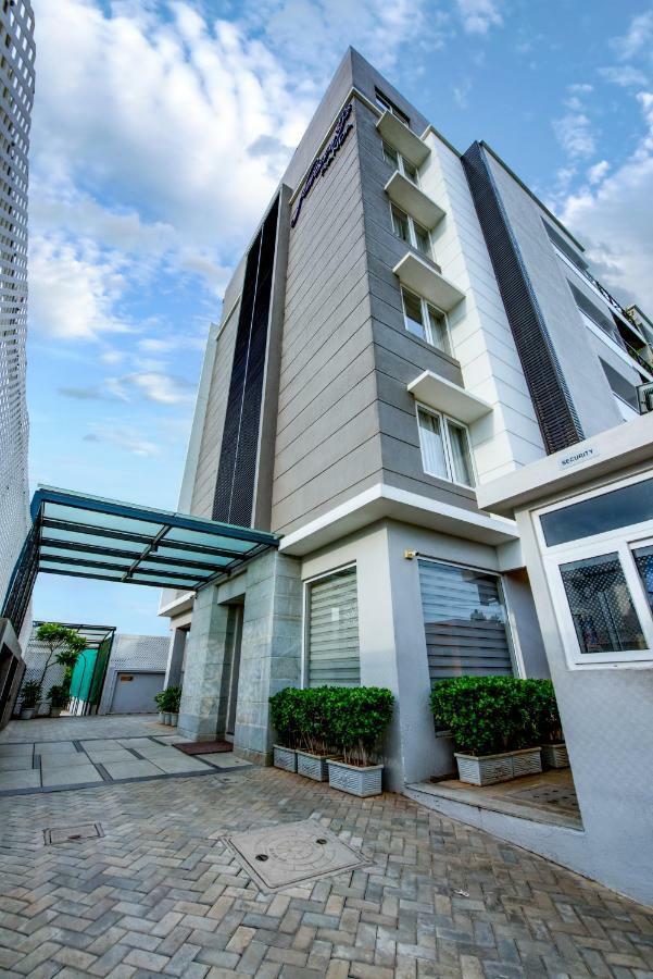 Floressa Randa, Porur Hotel 3*