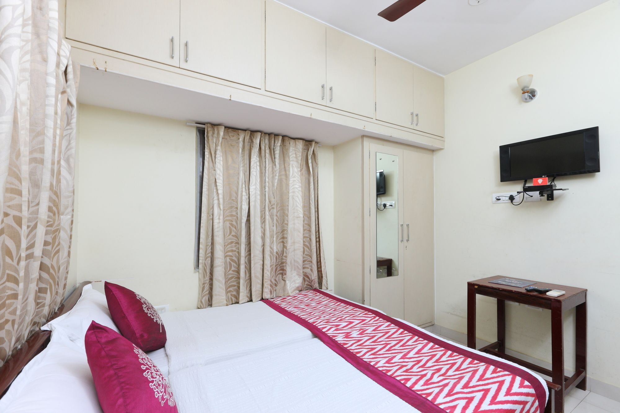 Guest house Silverkey Executive 20003 Balaji Hospital Chrompet 2*