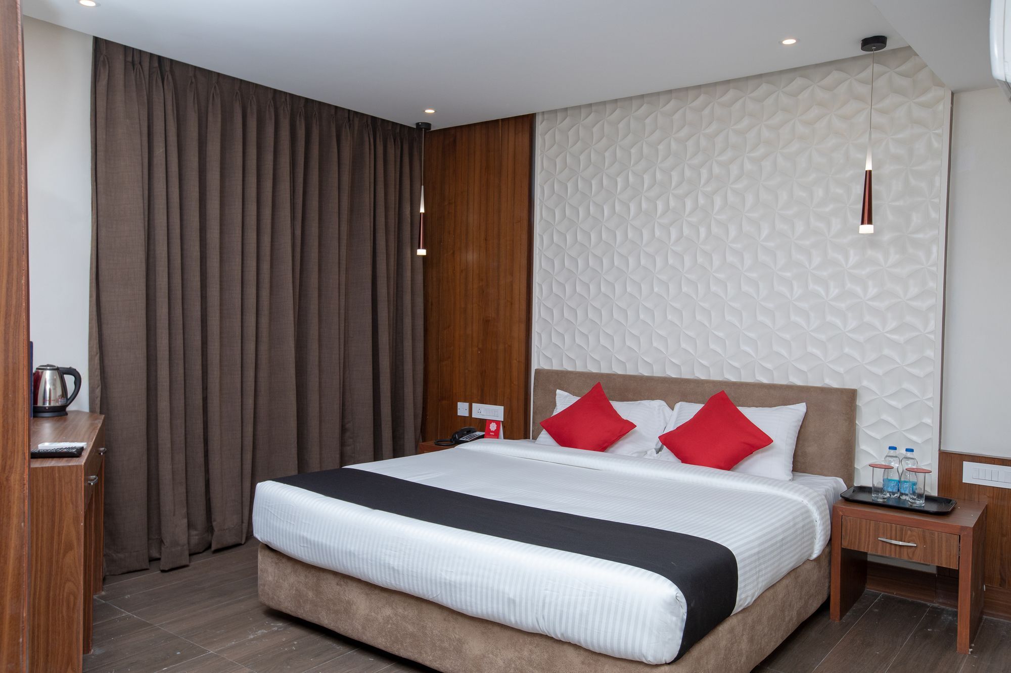 Capital O 16891 Klase Hotel