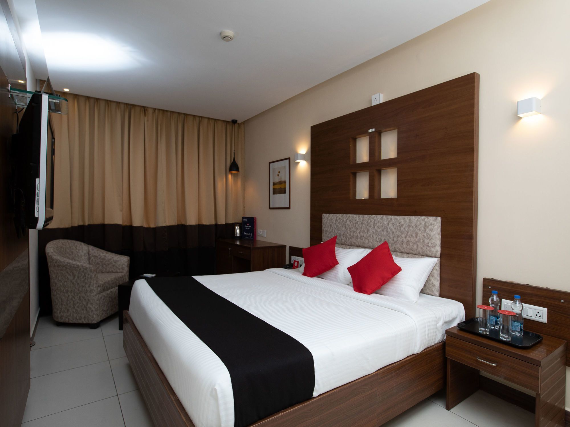 Capital O 16891 Klase Hotel