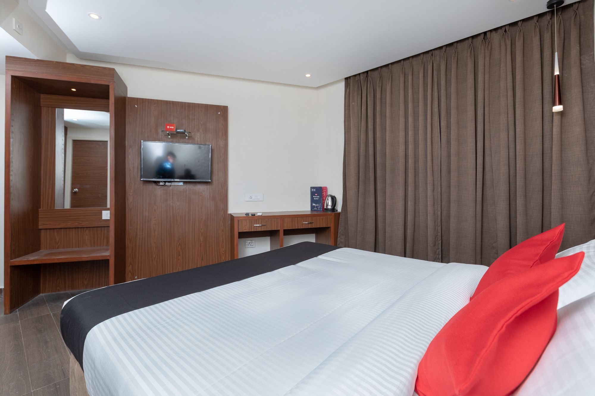 Hotel Capital O 16891 Klase 3*