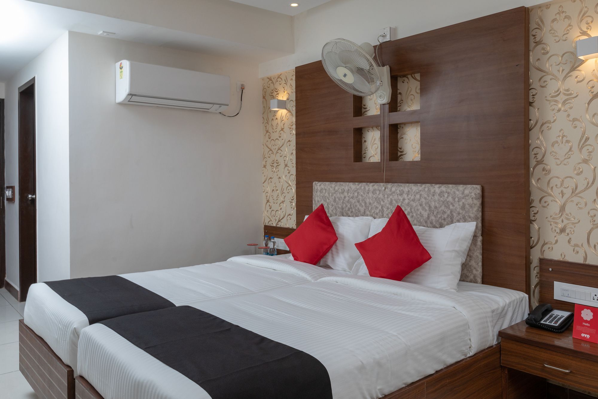 Capital O 16891 Klase Hotel 3*