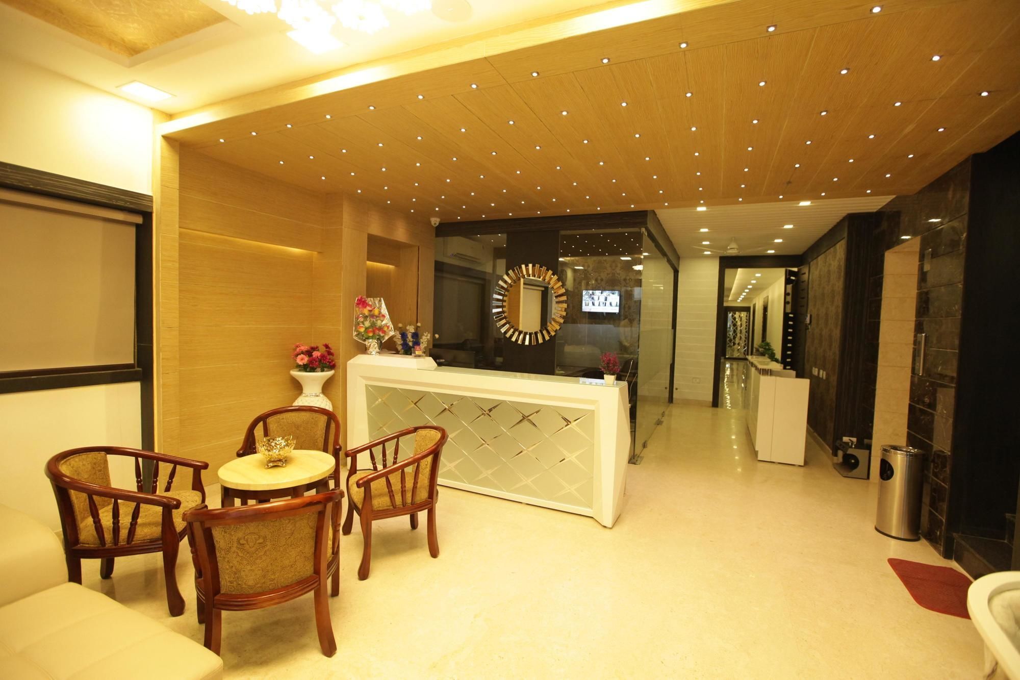 Grand Cascade Hotel 3*