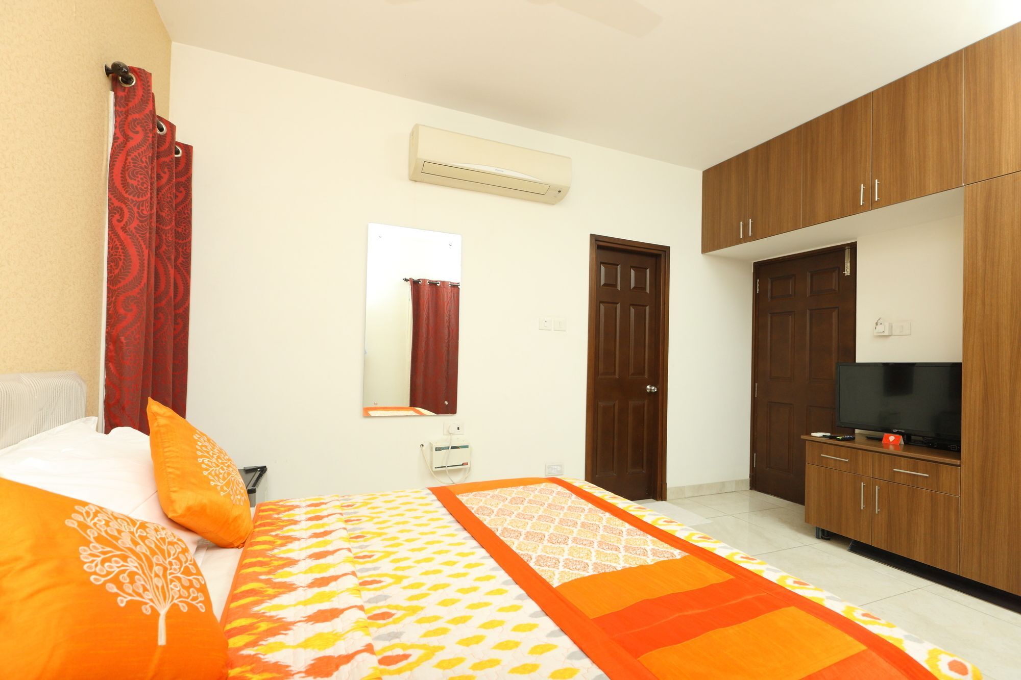 Oyo 37 Silverkey Thuraipakkam Chennai