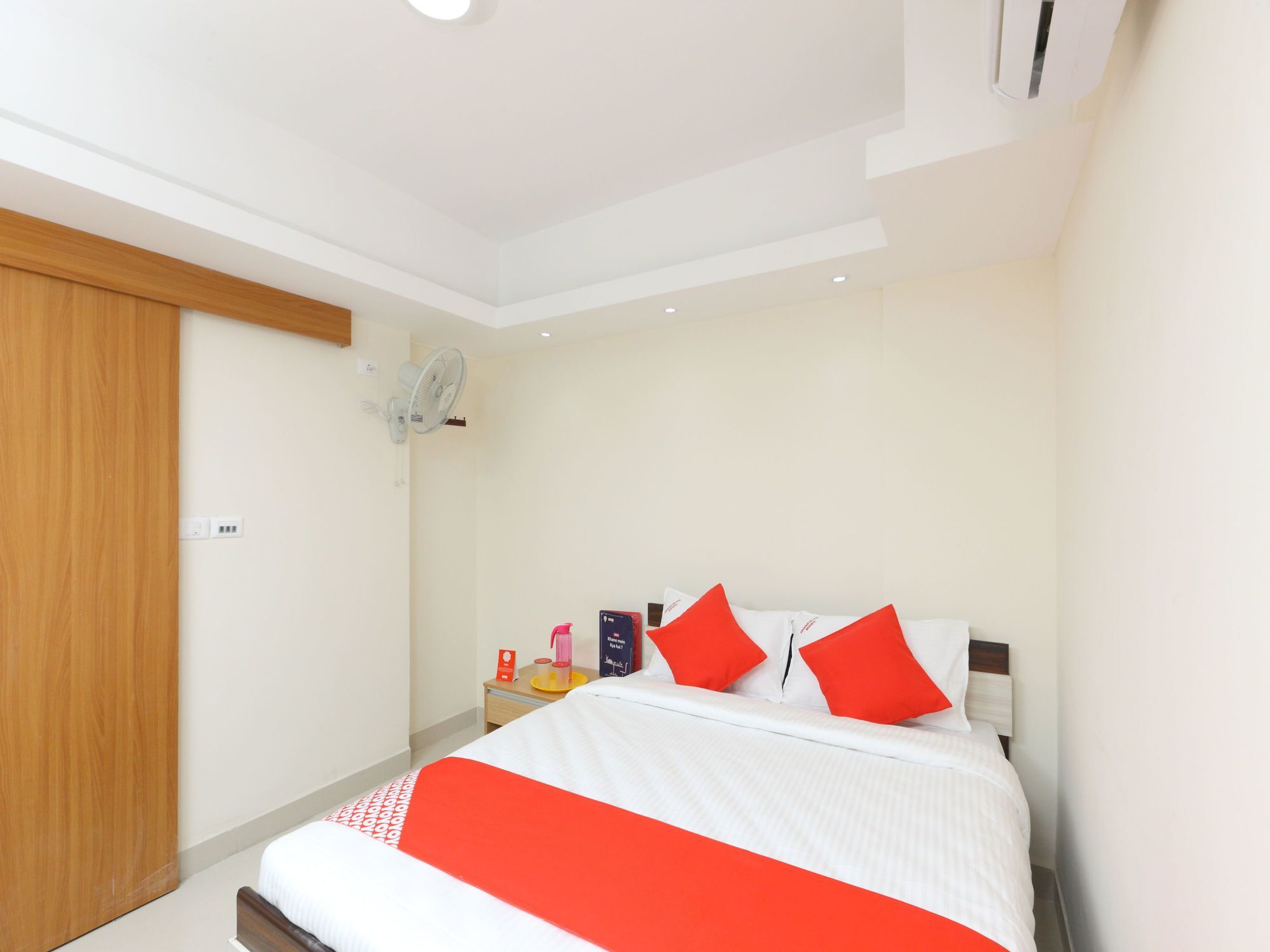 Oyo 11342 Phoenix 2* Chennai