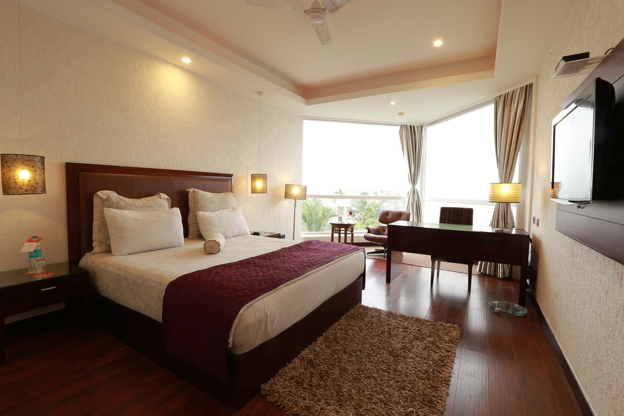 The Bentley Seaside Boutique Hotel Chennai