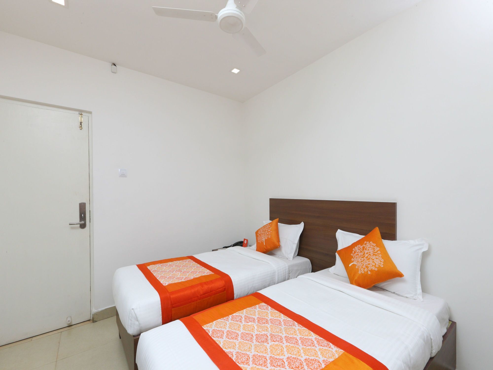 Oyo 13536 Delma Hotel 3*