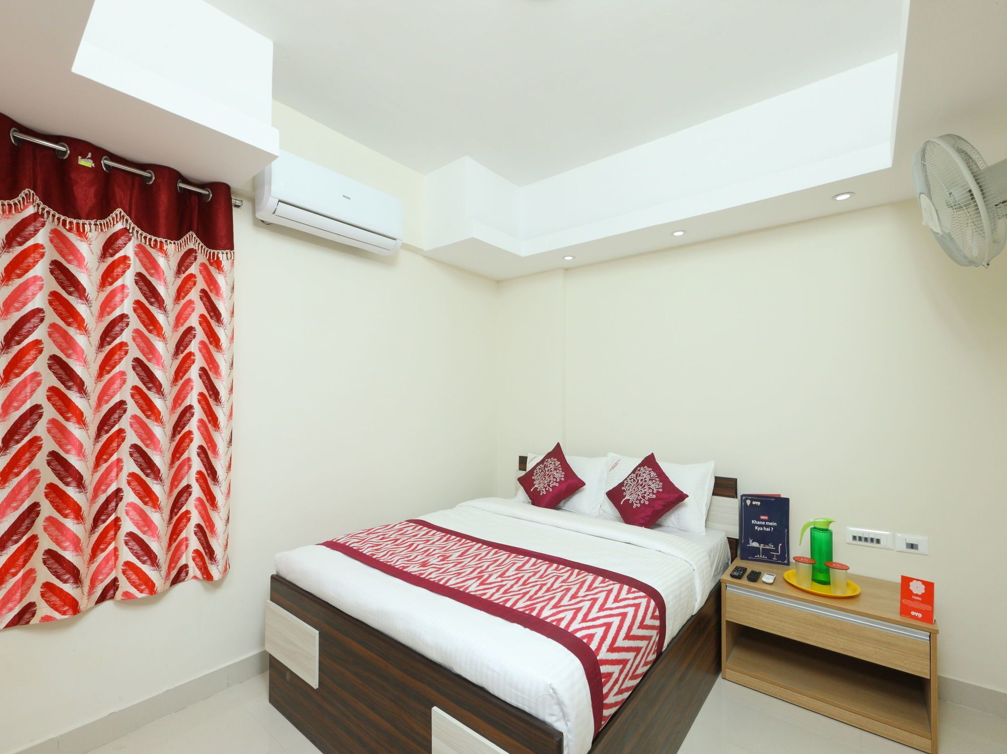Oyo 11342 Phoenix Hotel 2*