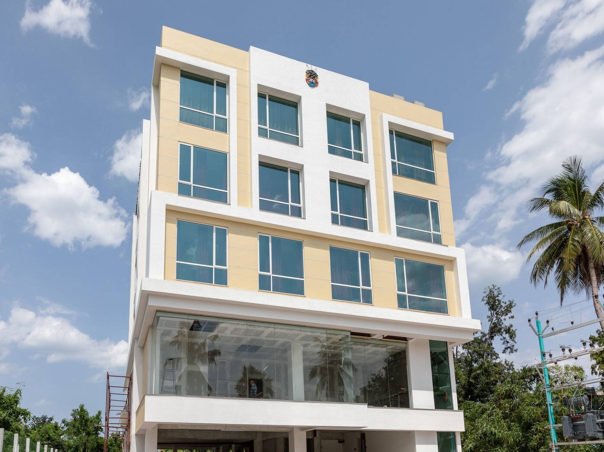 Oyo Silverkey D Square Omr Hotel