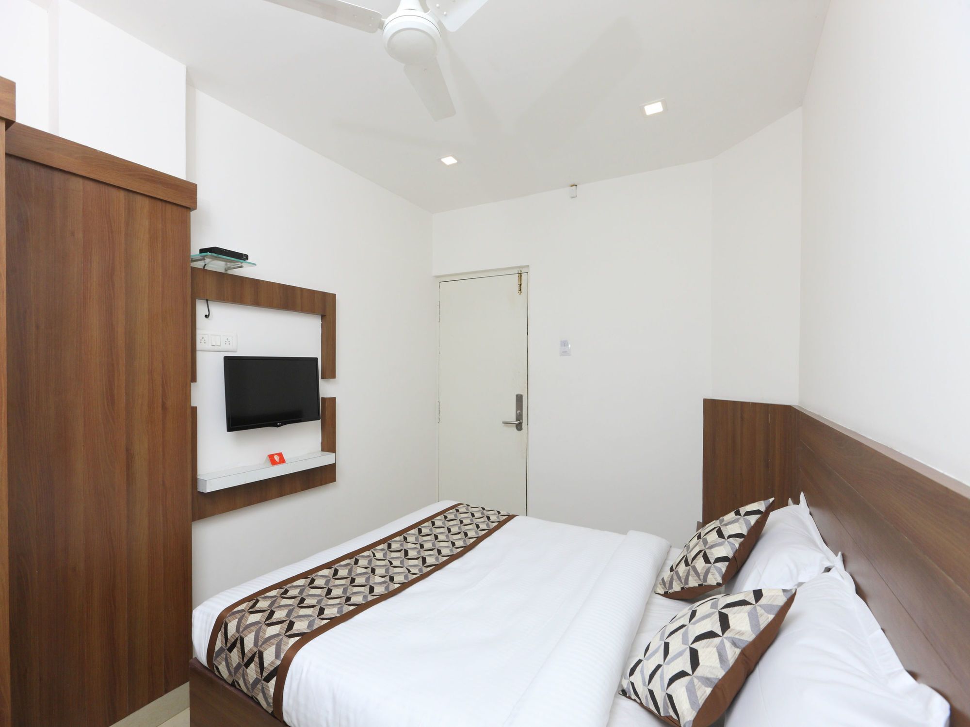 Hotel Oyo 13536 Delma 3*
