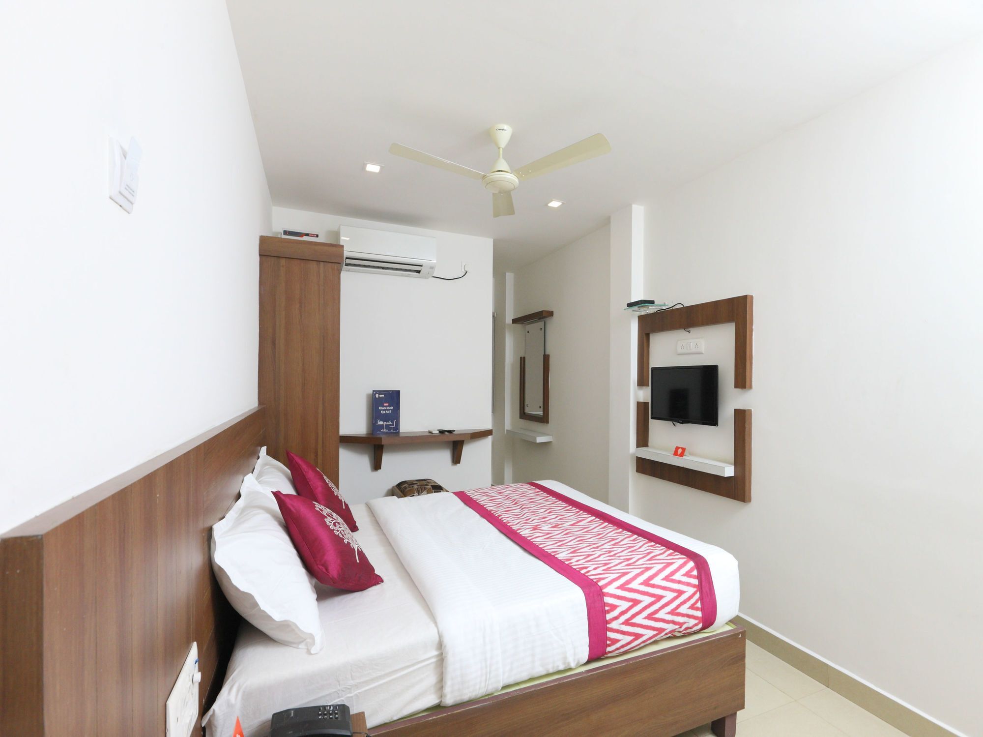 Oyo 13536 Delma 3*