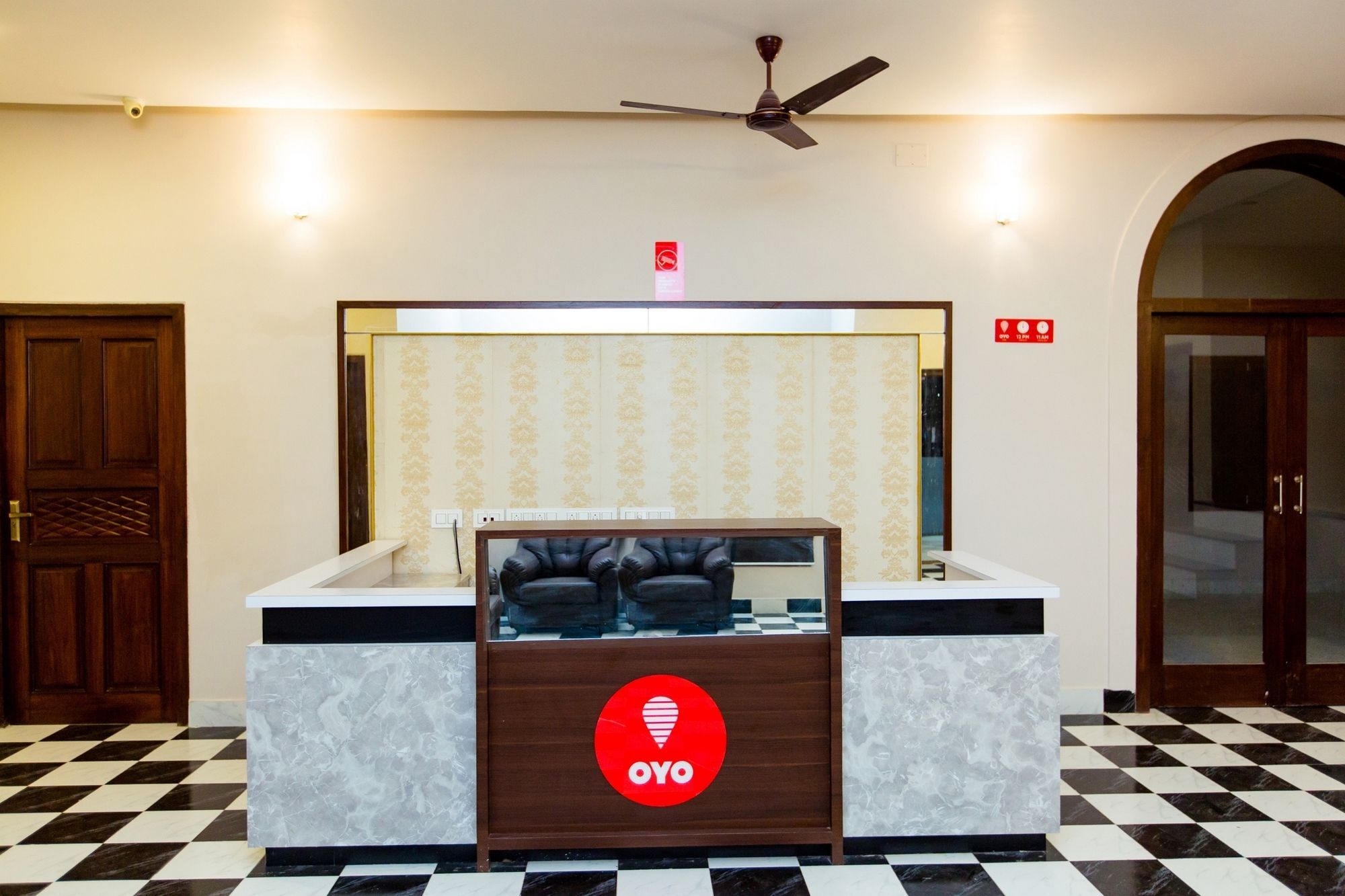 Oyo 10789 Ranga Hotel