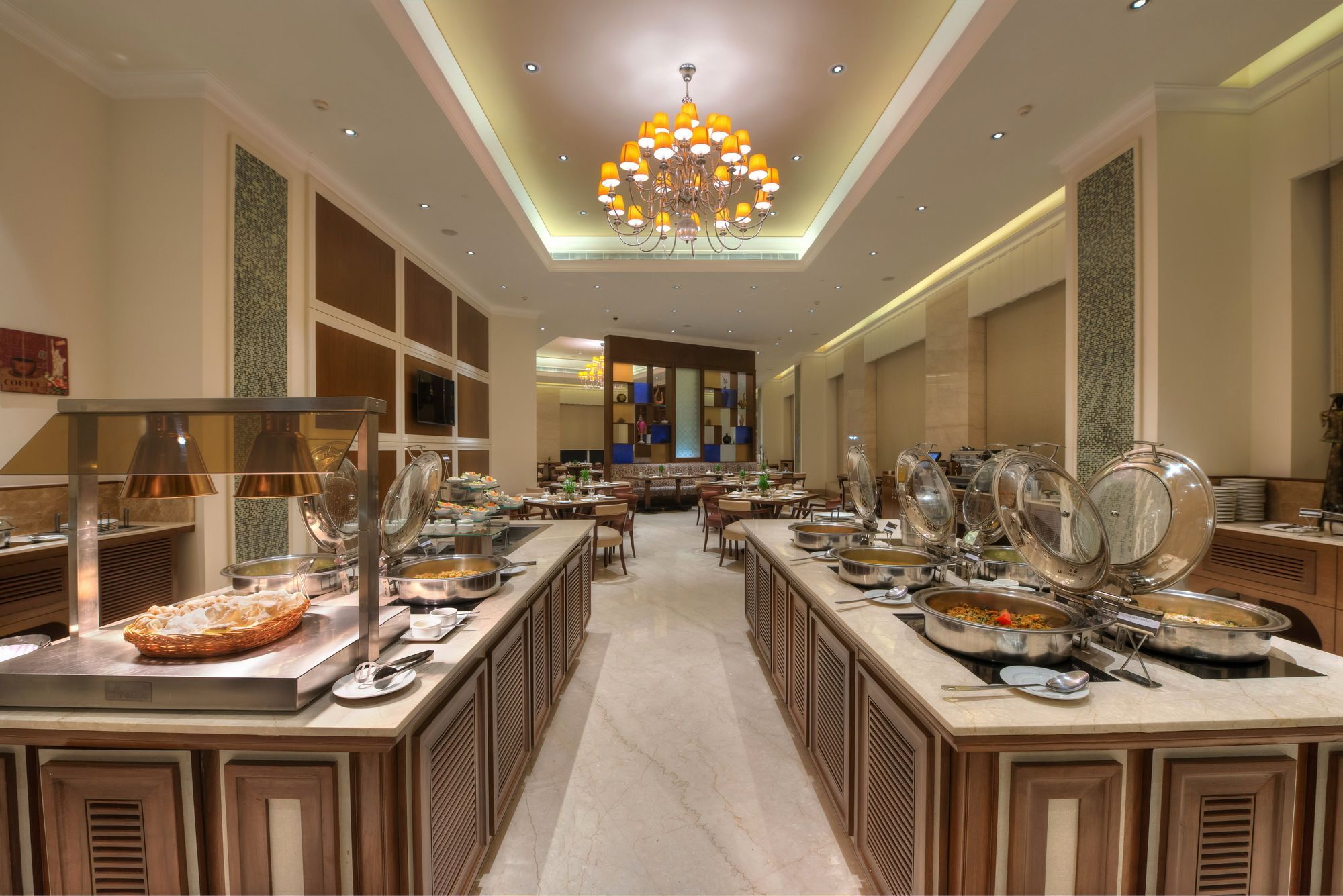 Ramada Plaza Hotel 5*